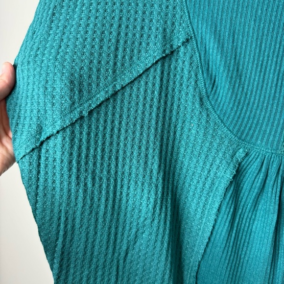 Free People Leo Oversized Waffle Button Henley Knit Tunic Top in Teal Size Small - Picture 5 of 11